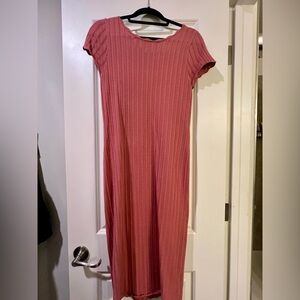 Elegant Pink Knit Dress
